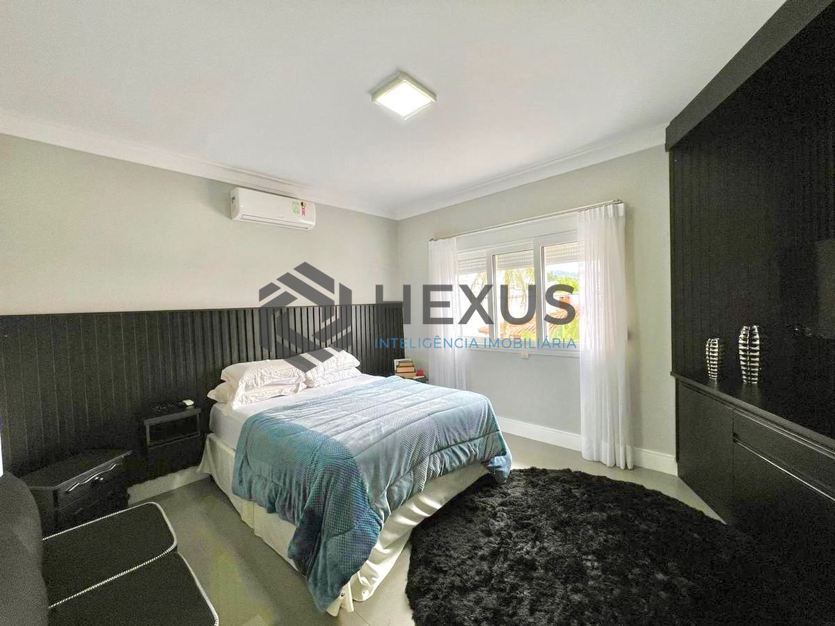 Foto 39 de Casa reformada com piscina e área gourmet no Jardim Acapulco, Guarujá