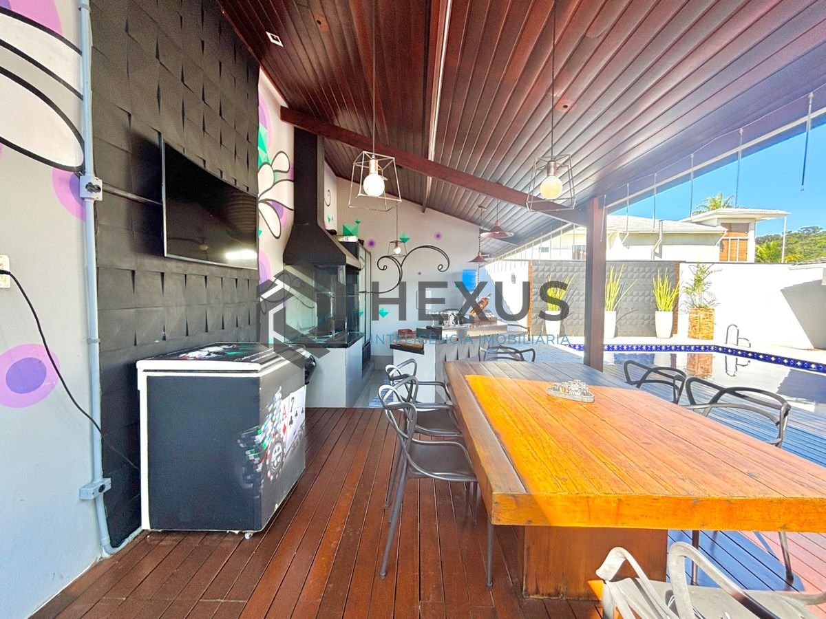 Foto 17 de Casa reformada com piscina e área gourmet no Jardim Acapulco, Guarujá