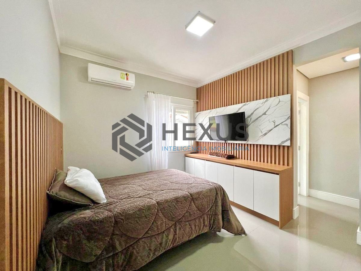 Foto 32 de Casa reformada com piscina e área gourmet no Jardim Acapulco, Guarujá
