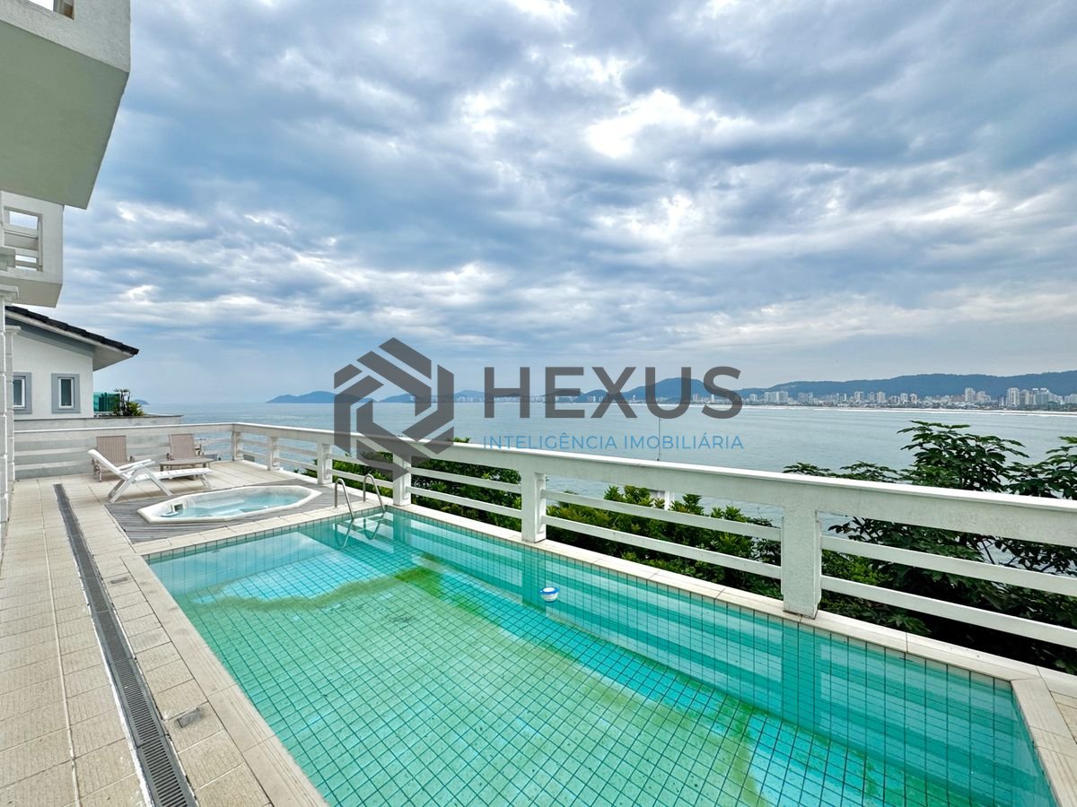 Foto 35 de Casa frente mar com piscina e área gourmet no Condomínio Península na Praia da Enseada, Guaruja