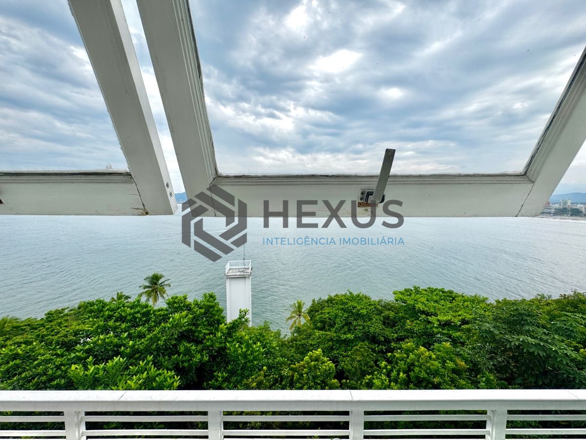 Foto 33 de Casa frente mar com piscina e área gourmet no Condomínio Península na Praia da Enseada, Guaruja