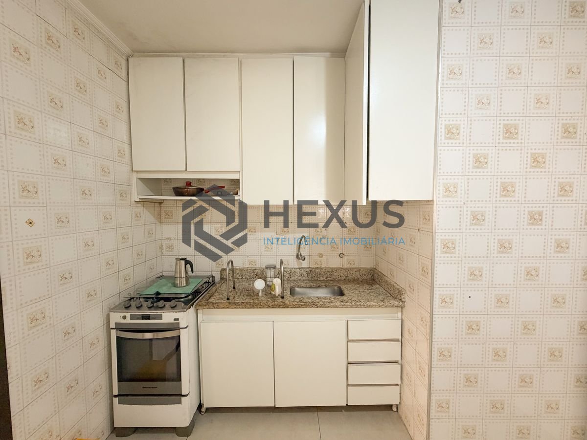 Foto 19 de Apartamento reformado com varanda e lazer no Jardim São Miguel na Enseada, Guarujá