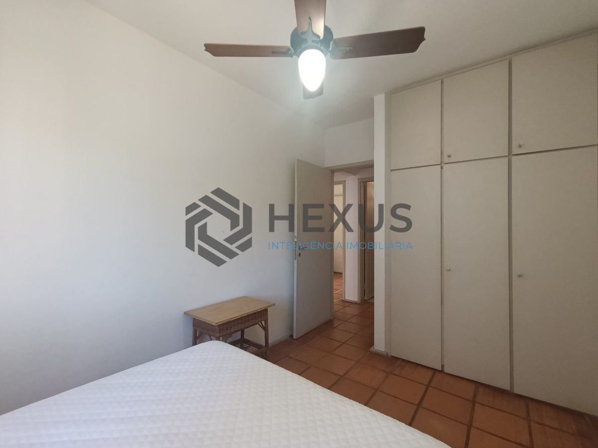 Foto 12 de Apartamento com varanda e lazer a 300m da praia na região do Tortugas na Enseada, Guarujá