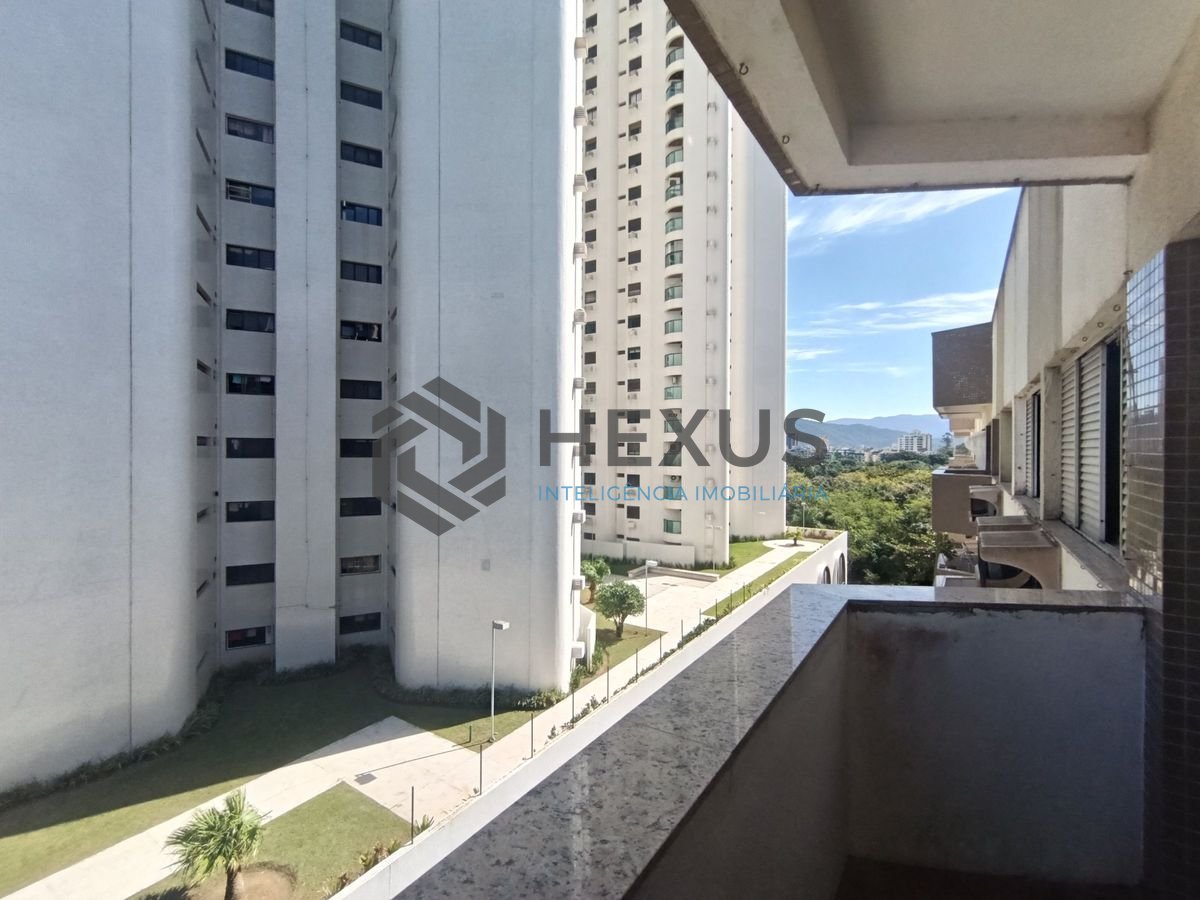 Foto 7 de Apartamento com varanda e lazer a 300m da praia na região do Tortugas na Enseada, Guarujá