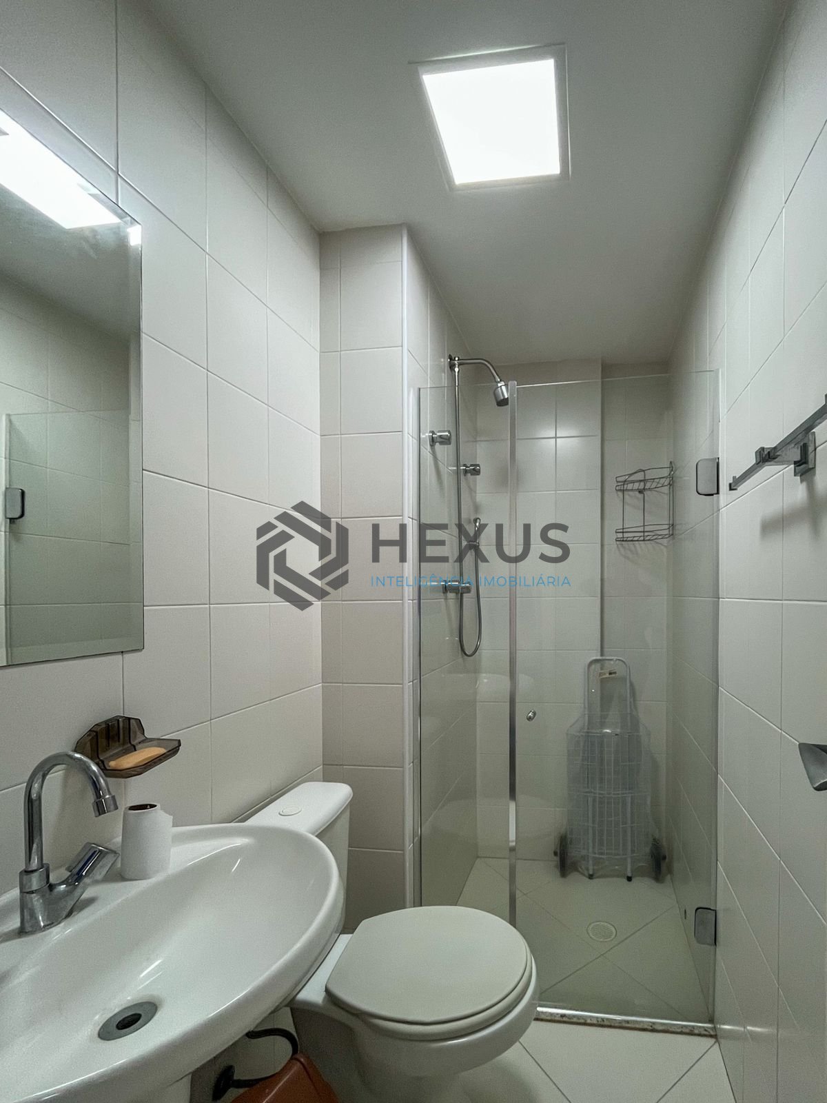 Foto 45 de Apartamento reformado frente mar com varanda gourmet vista mar e lazer nas Pitangueiras, Guarujá