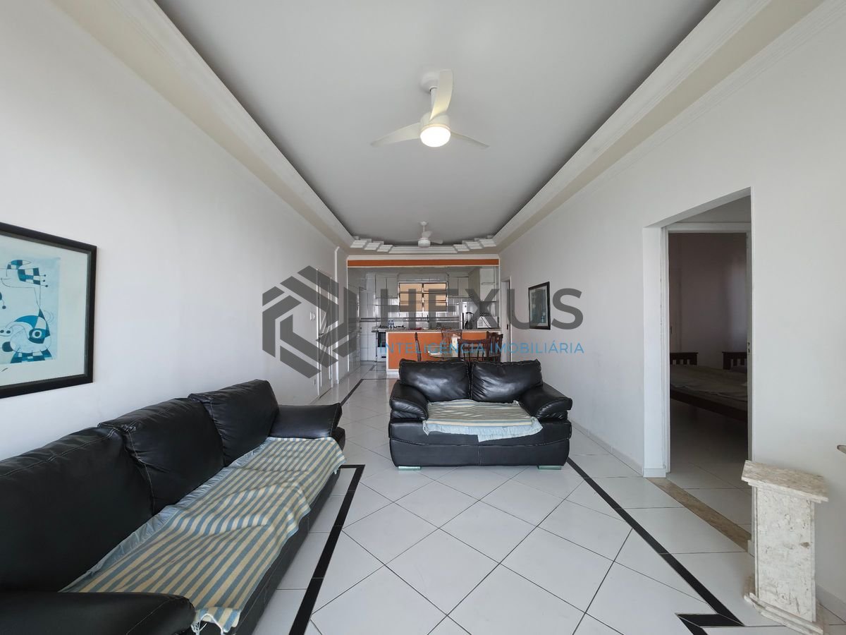 Foto 4 de Apartamento reformado frente mar com varanda vista mar nas Pitangueiras, Guarujá