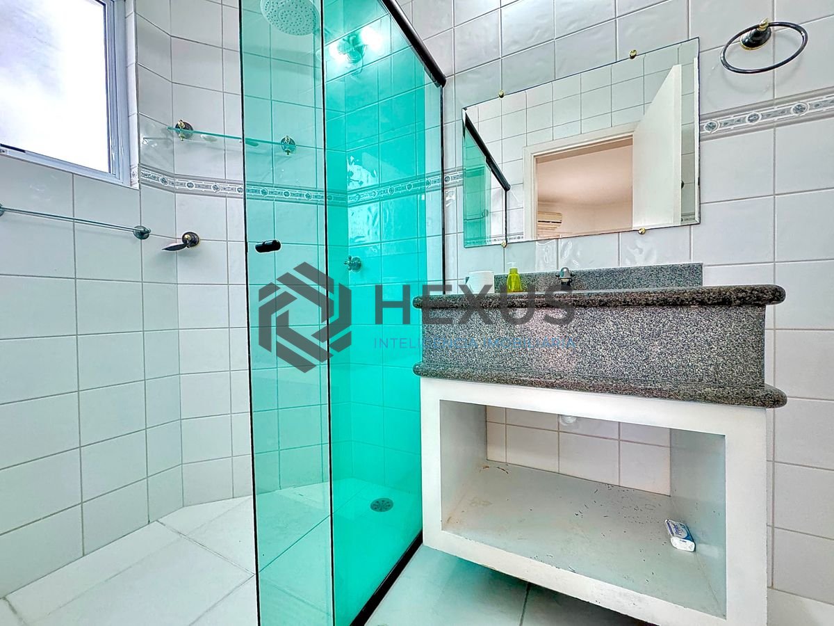 Foto 19 de Casa reformada com piscina e área gourmet no Jardim Acapulco, Guarujá