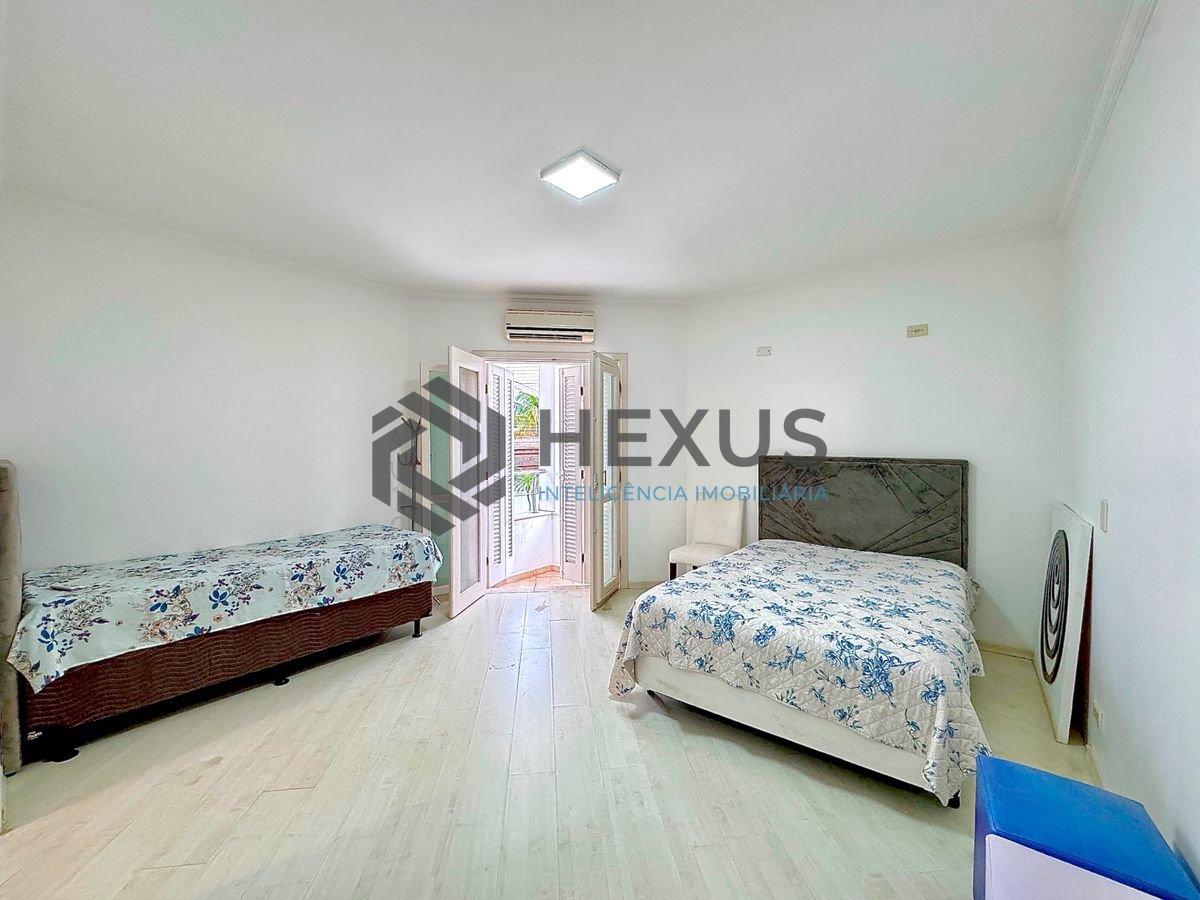 Foto 25 de Casa reformada com piscina e área gourmet no Jardim Acapulco, Guarujá