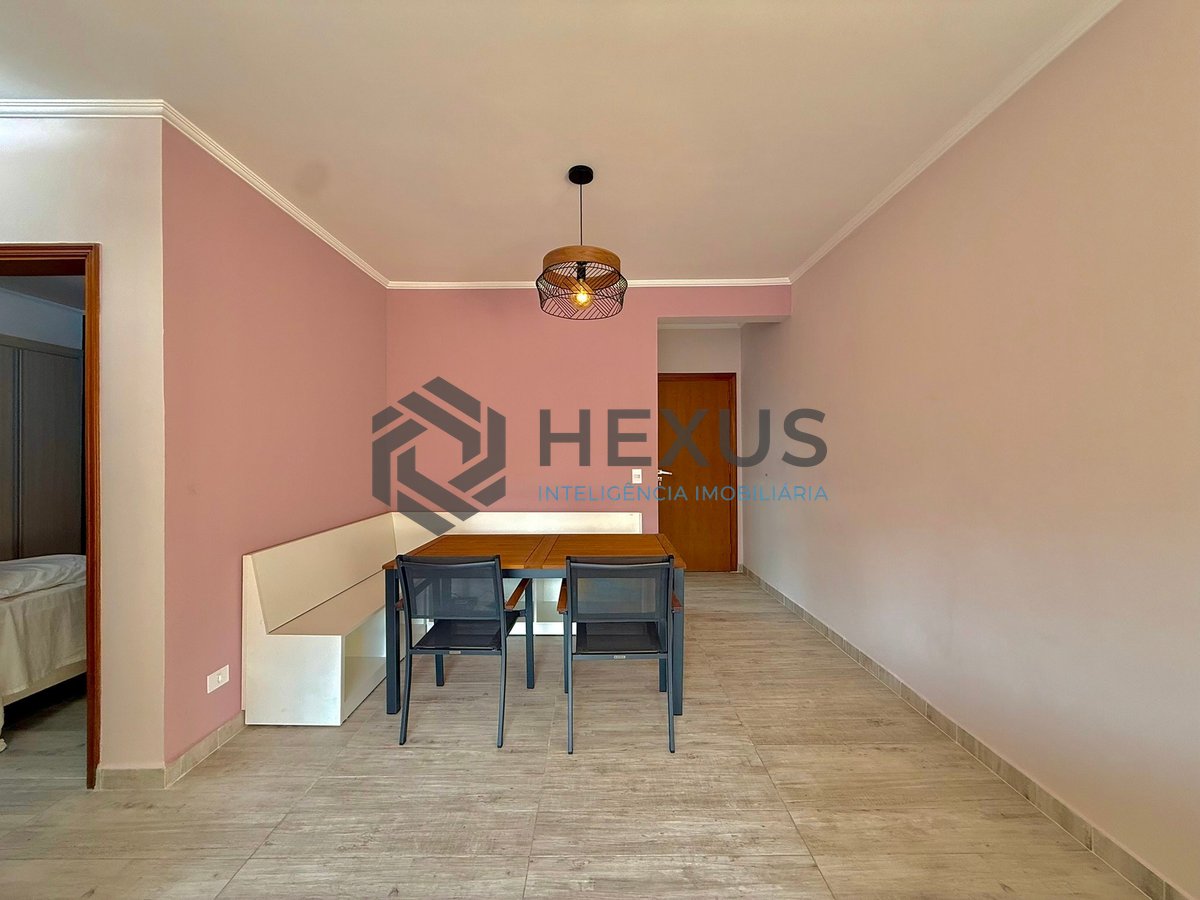 Foto 6 de Apartamento reformado com varanda e lazer a 100m da praia na Enseada, Guarujá