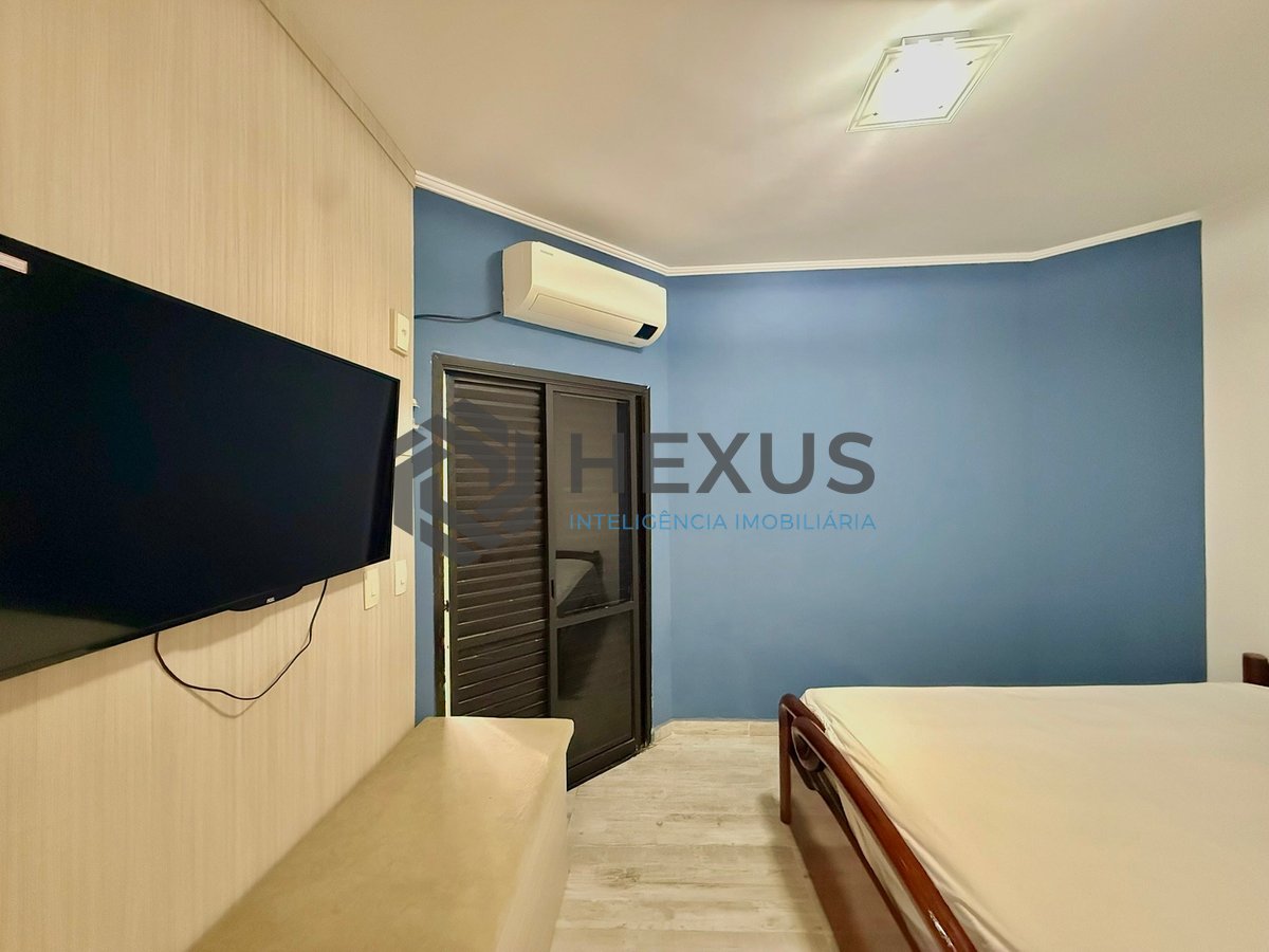 Foto 15 de Apartamento reformado com varanda e lazer a 100m da praia na Enseada, Guarujá