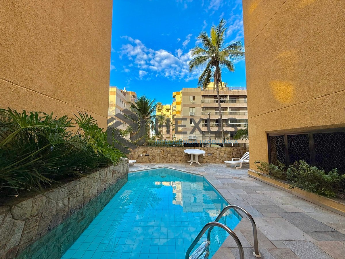 Foto 23 de Apartamento reformado com varanda e lazer a 100m da praia na Enseada, Guarujá