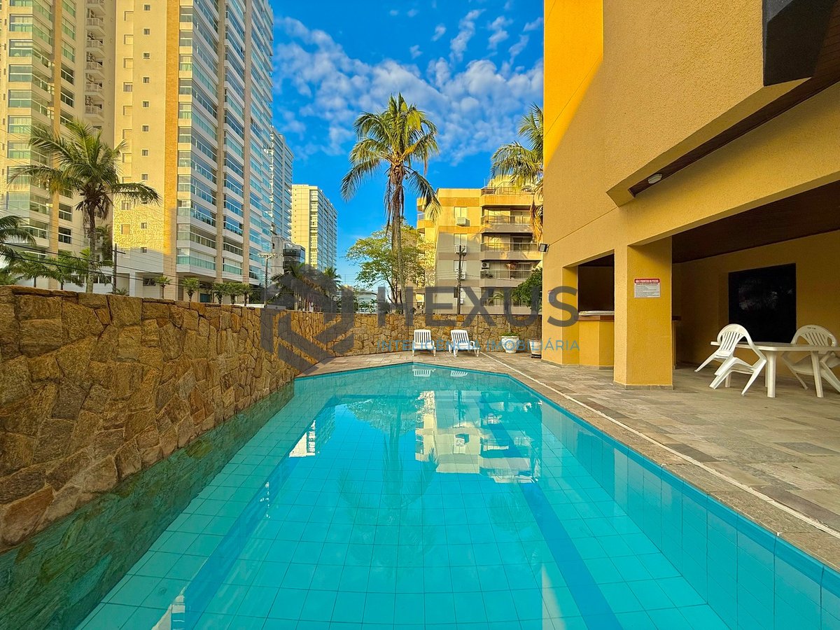 Foto 21 de Apartamento reformado com varanda e lazer a 100m da praia na Enseada, Guarujá