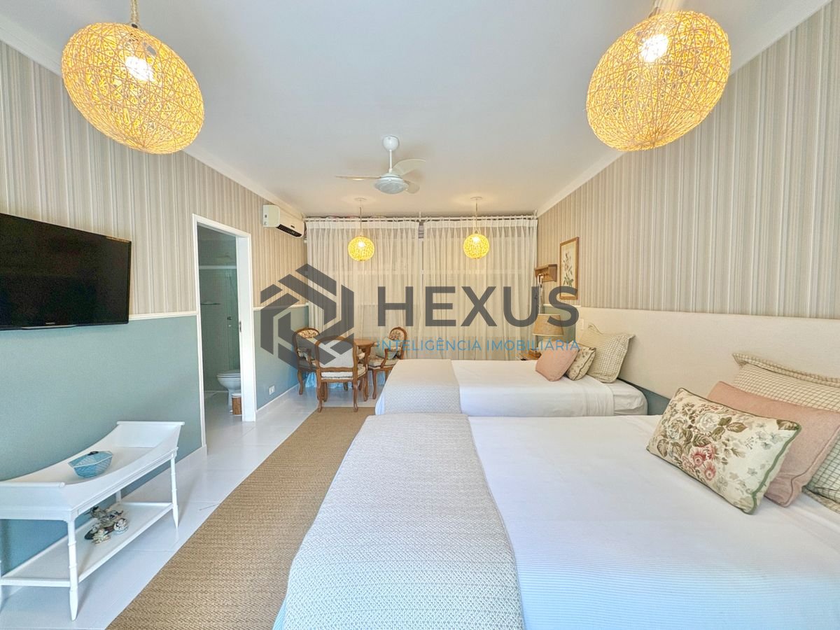 Foto 37 de Casa reformada com piscina e área gourmet no Jardim Acapulco, Guarujá