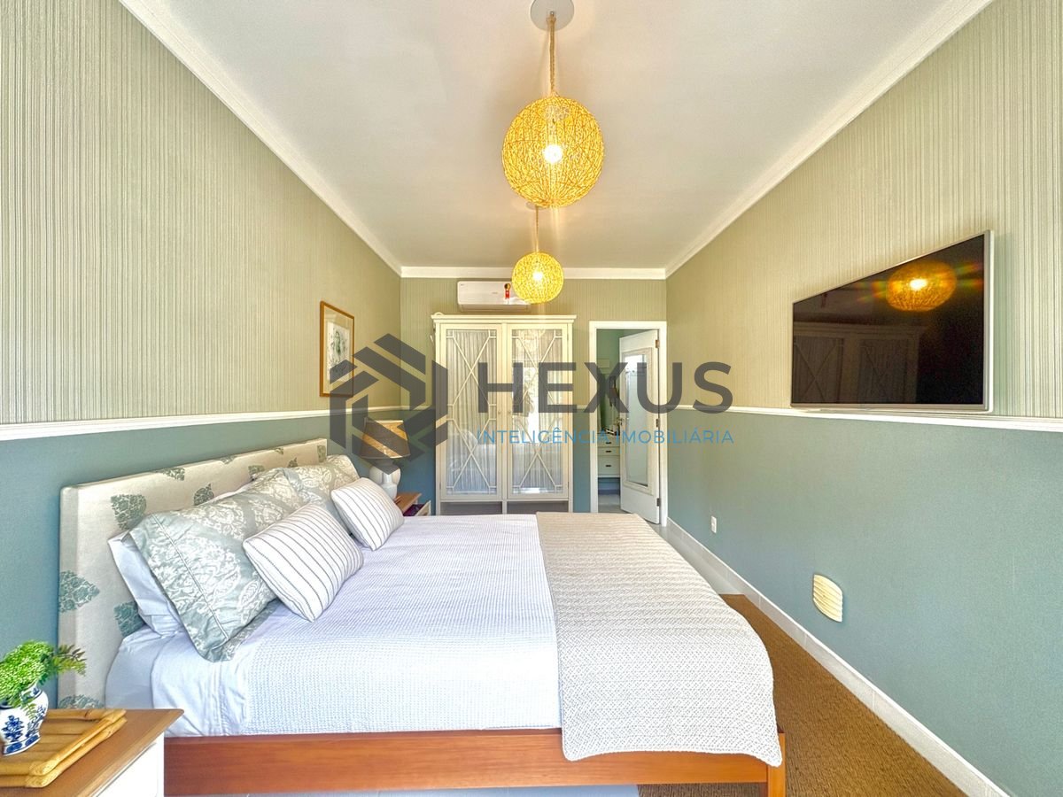 Foto 33 de Casa reformada com piscina e área gourmet no Jardim Acapulco, Guarujá