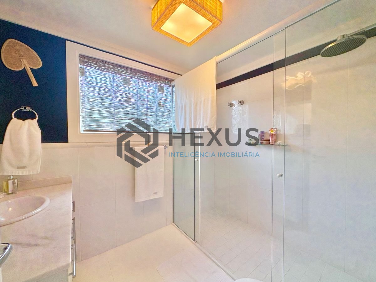Foto 24 de Casa reformada com piscina e área gourmet no Jardim Acapulco, Guarujá