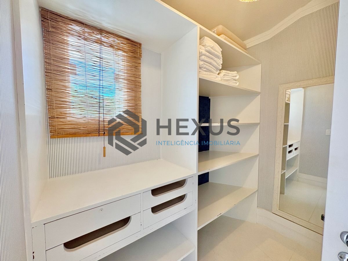 Foto 43 de Casa reformada com piscina e área gourmet no Jardim Acapulco, Guarujá