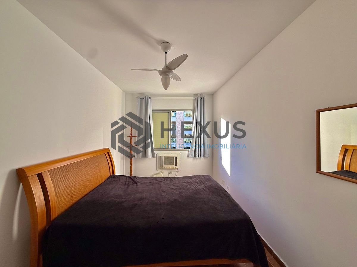 Foto 12 de Apartamento com varanda e lazer a 200m da praia na região da Acqua Mundo na Enseada, Guarujá