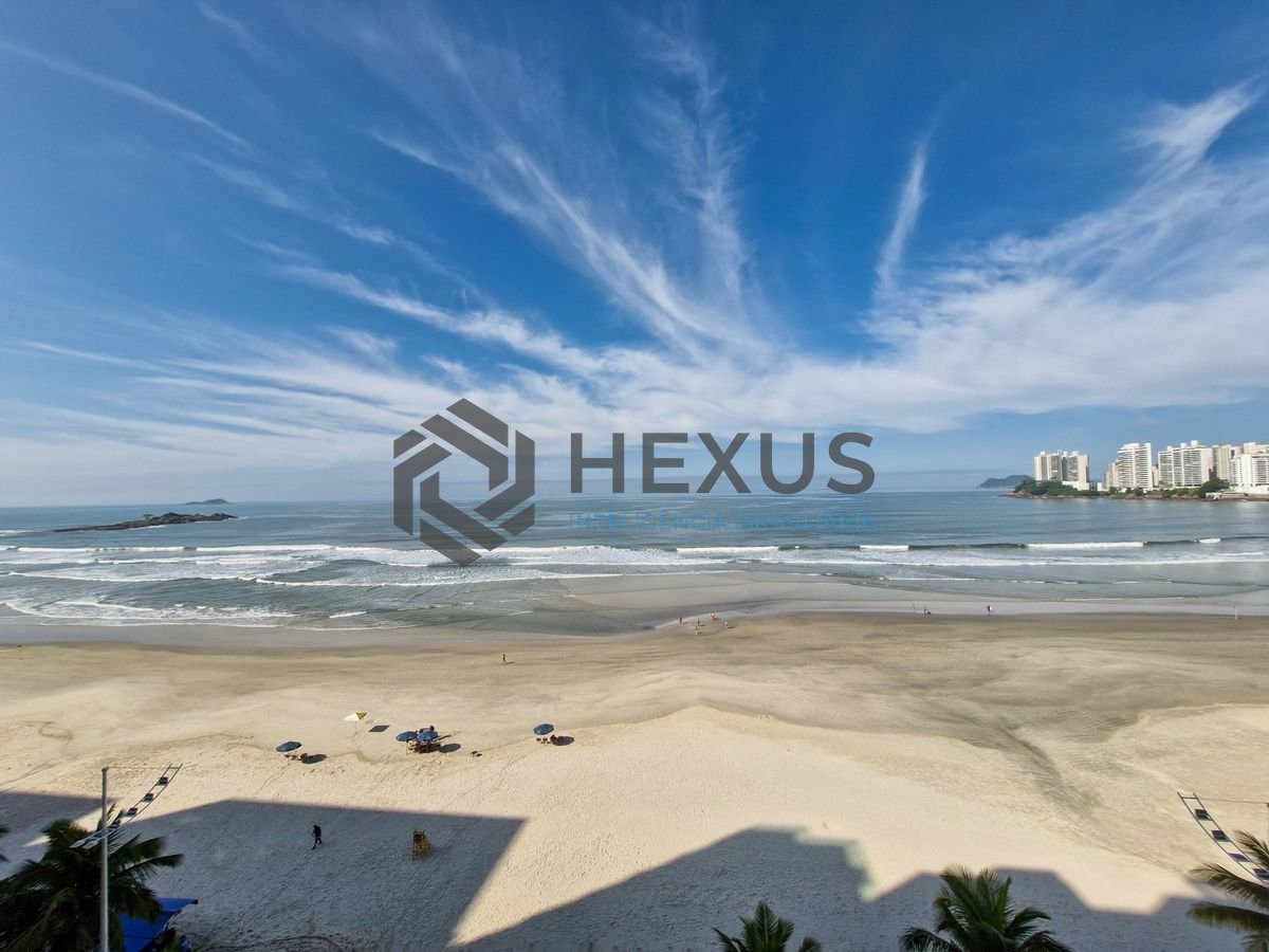 Foto 11 de Apartamento frente mar reformado com varanda vista mar nas Pitangueiras, Guarujá