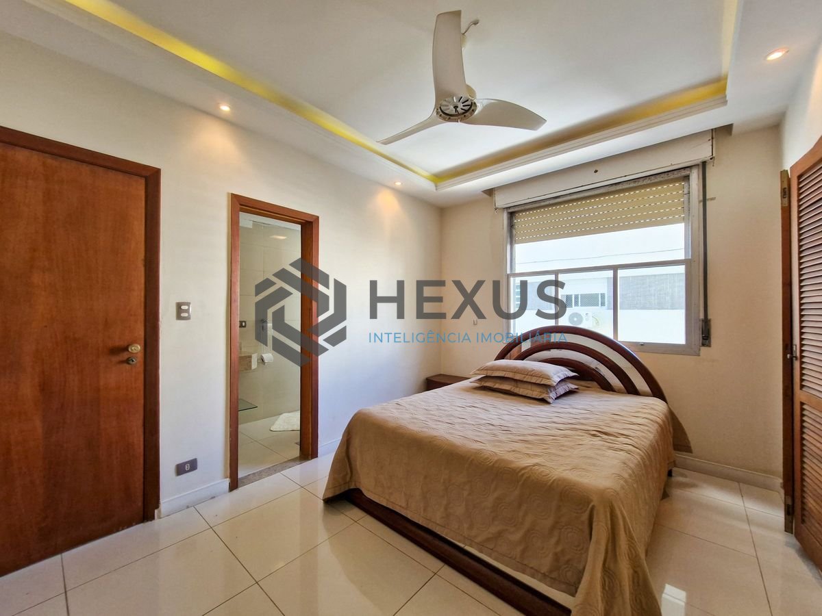 Foto 33 de Apartamento frente mar reformado com varanda vista mar nas Pitangueiras, Guarujá