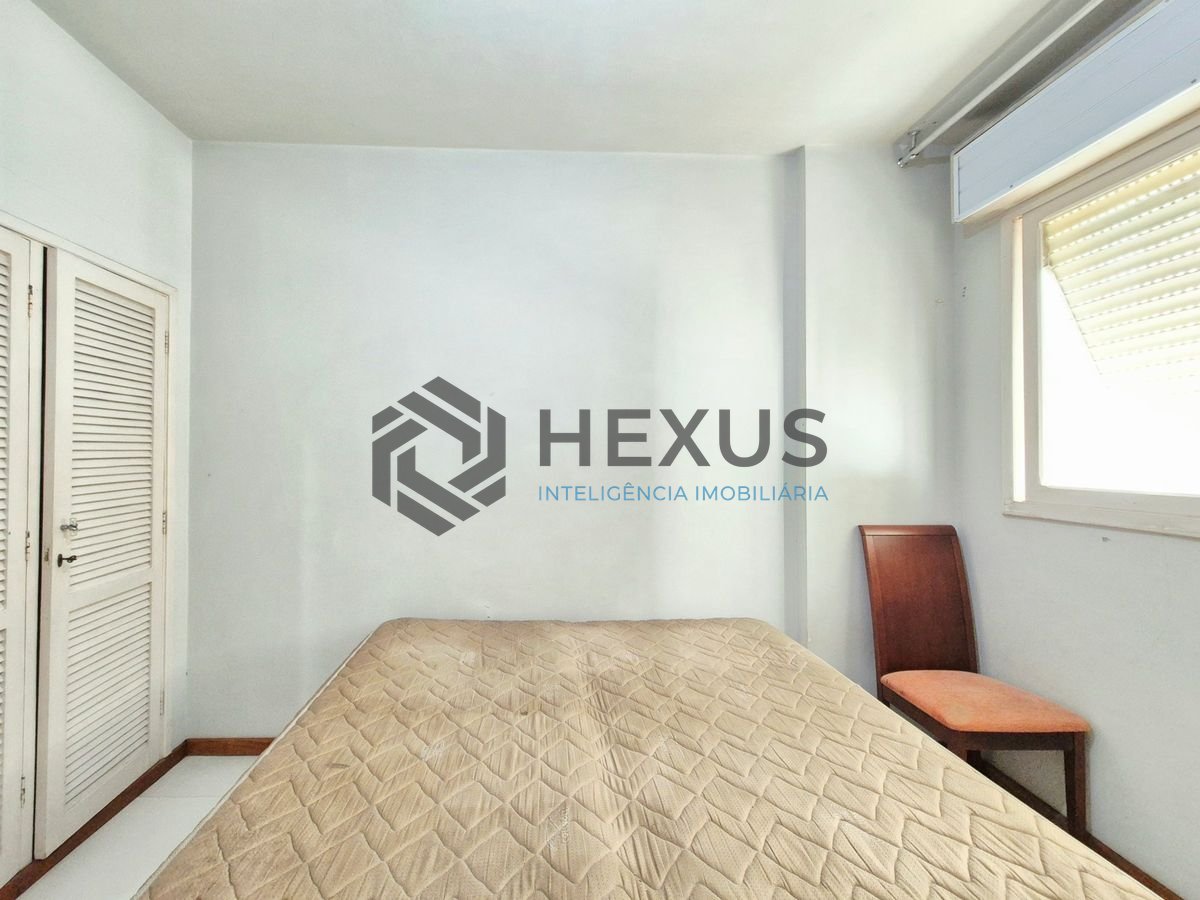 Foto 16 de Apartamento com varanda vista mar a 1 quadra da praia nas Pitangueiras, Guarujá
