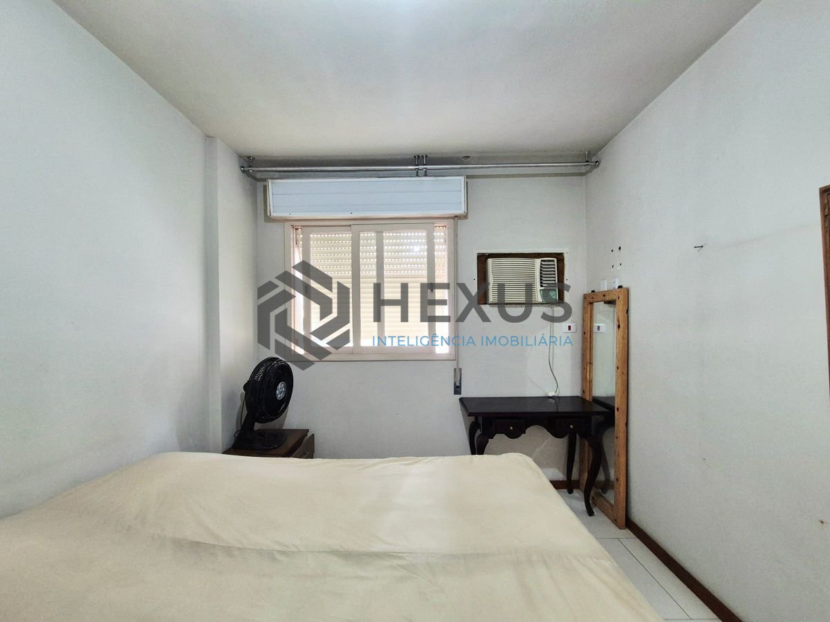 Foto 8 de Apartamento com varanda vista mar a 1 quadra da praia nas Pitangueiras, Guarujá
