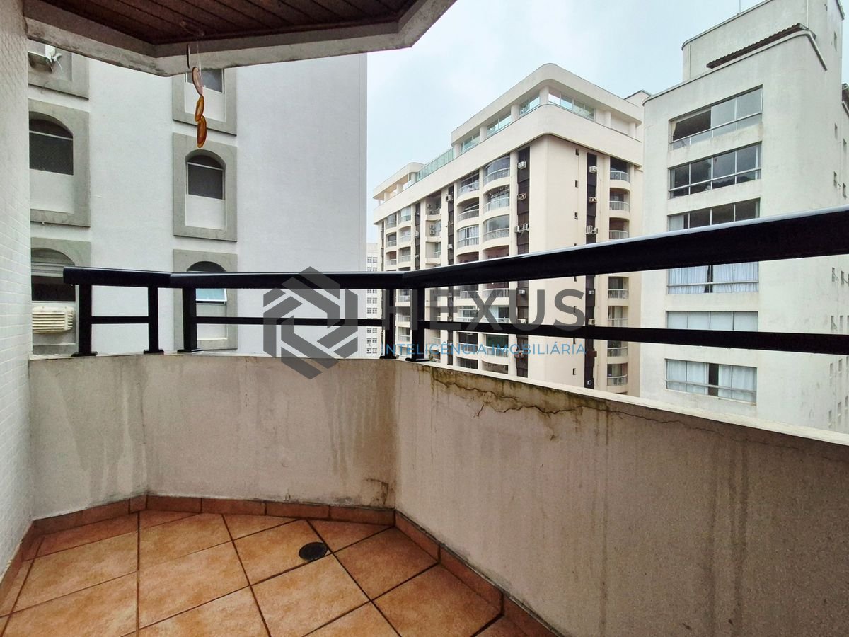 Foto 11 de Apartamento com varanda vista mar e lazer nas Pitangueiras, Guarujá