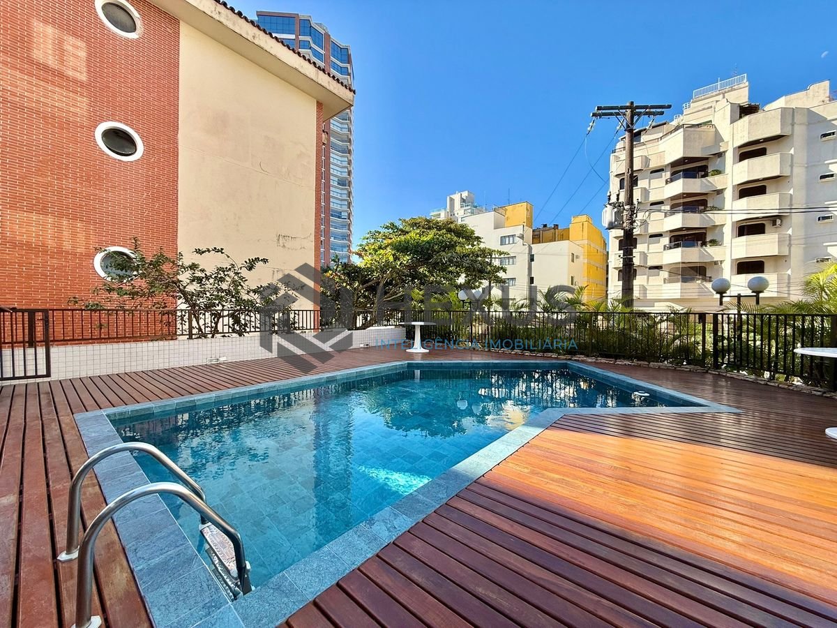 Foto 29 de Apartamento com varanda e lazer a 350m da praia na Enseada, Guarujá