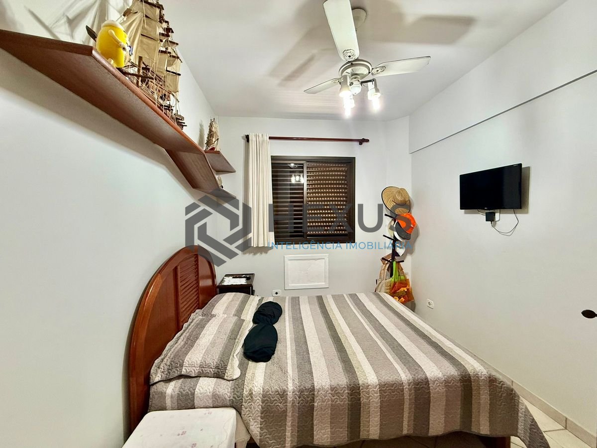 Foto 25 de Apartamento com varanda e lazer a 350m da praia na Enseada, Guarujá