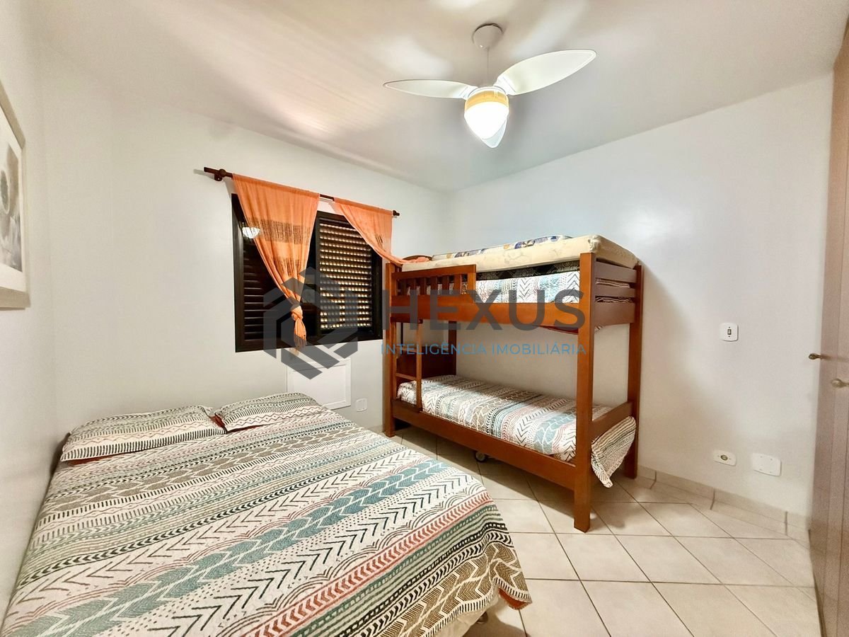 Foto 20 de Apartamento com varanda e lazer a 350m da praia na Enseada, Guarujá