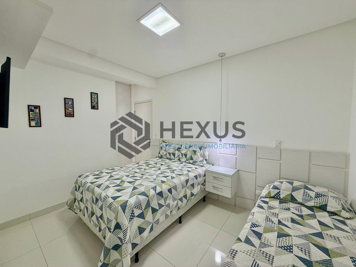Foto 28 de Apartamento reformado com varanda gourmet vista mar e lazer a 350m da praia na região da Brunela na Enseada, Guarujá