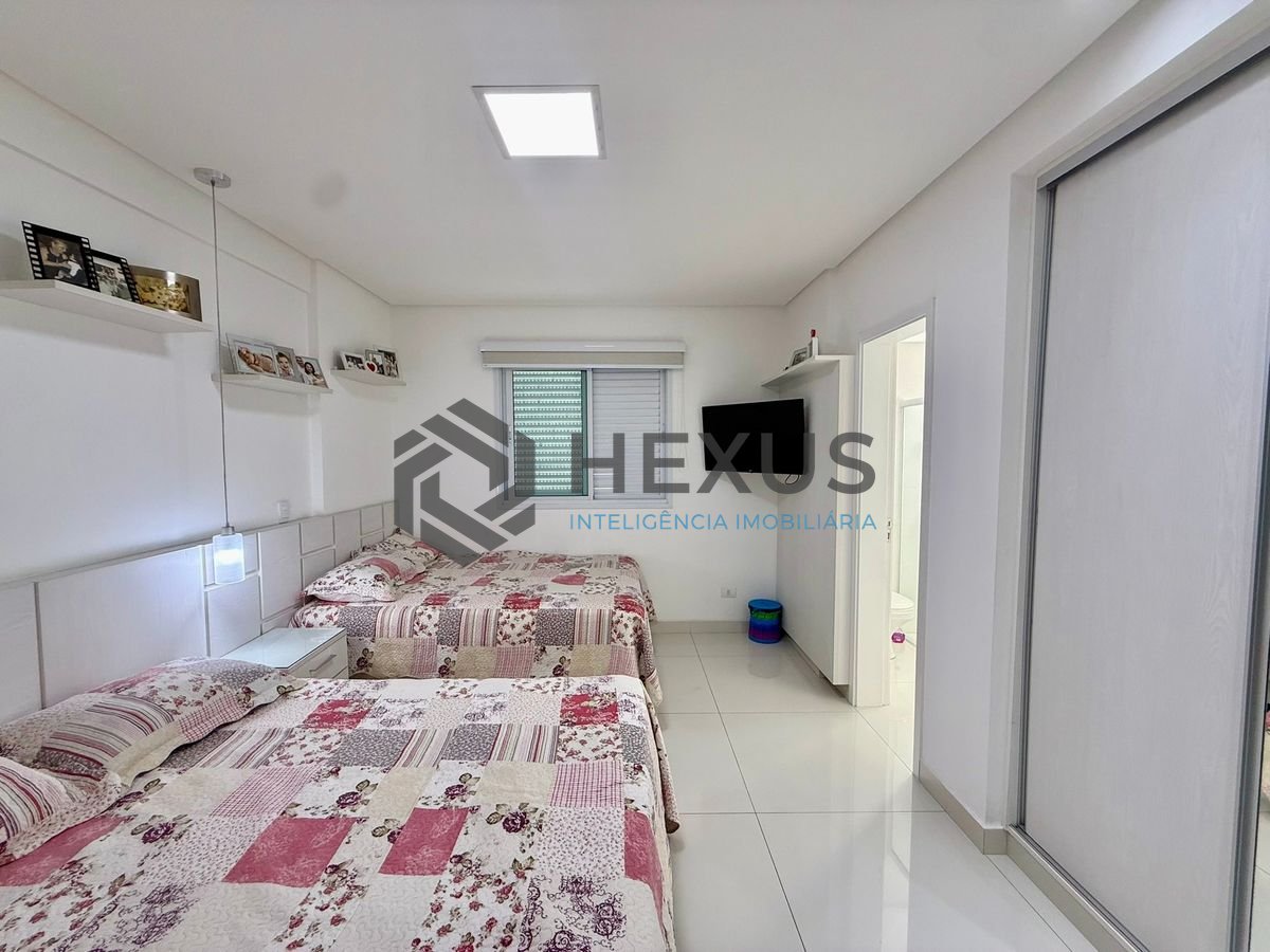 Foto 32 de Apartamento reformado com varanda gourmet vista mar e lazer a 350m da praia na região da Brunela na Enseada, Guarujá