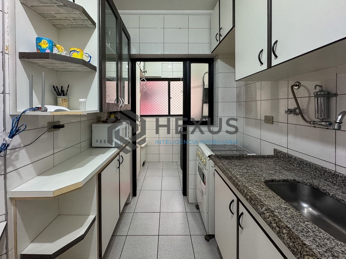 Foto 19 de Apartamento com varanda e lazer na Praia das Astúrias, Guarujá