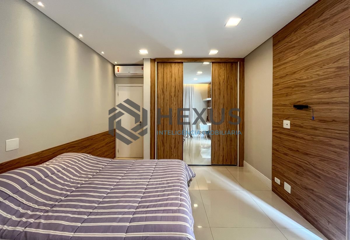 Foto 28 de Apartamento reformado com varanda e lazer a 2 quadras da praia nas Pitangueiras, Guarujá