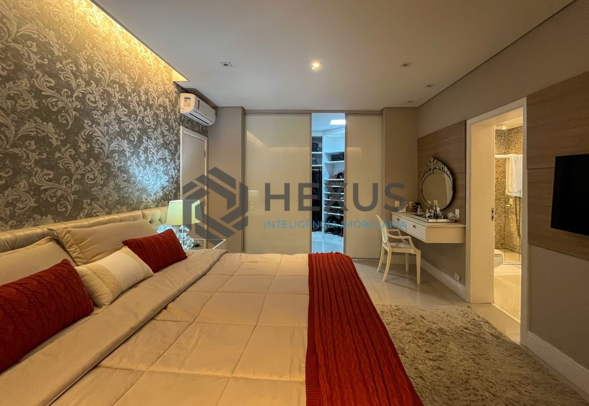 Foto 39 de Apartamento reformado com varanda e lazer a 2 quadras da praia nas Pitangueiras, Guarujá