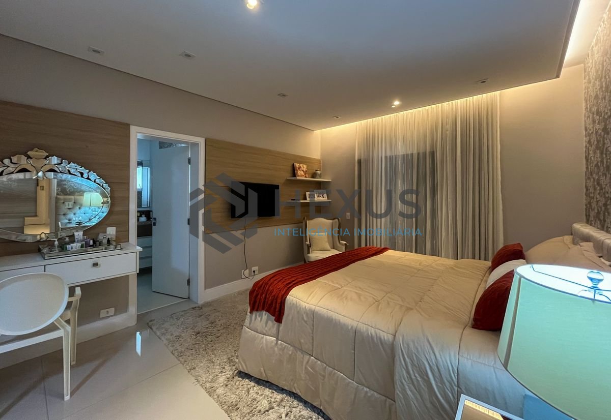 Foto 35 de Apartamento reformado com varanda e lazer a 2 quadras da praia nas Pitangueiras, Guarujá
