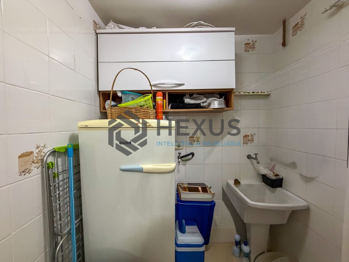Foto 23 de Apartamento com varanda e lazer a 500m da praia na região da Região da Feira no Jardim Astúrias, Guarujá