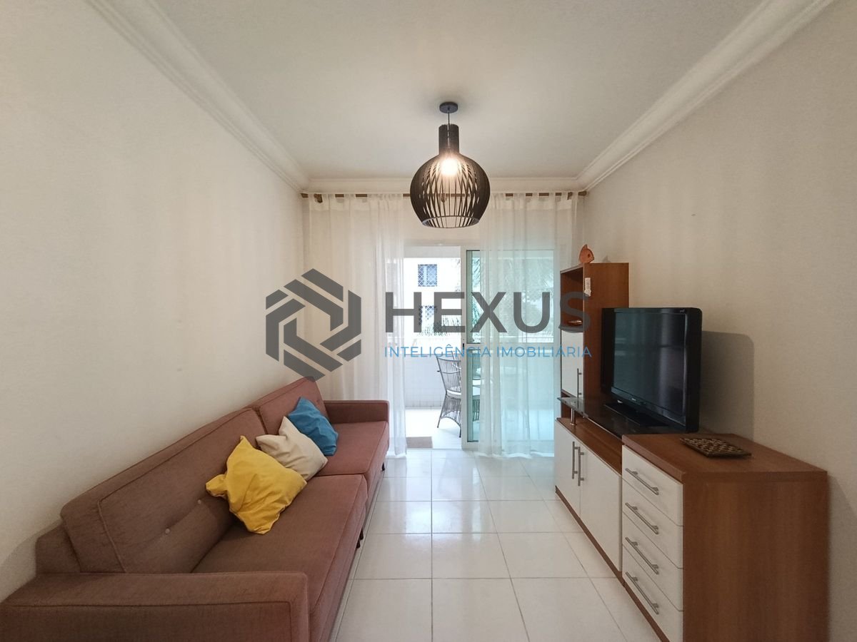 Foto 7 de Apartamento reformado com varanda e lazer a 400m da praia na Enseada, Guarujá