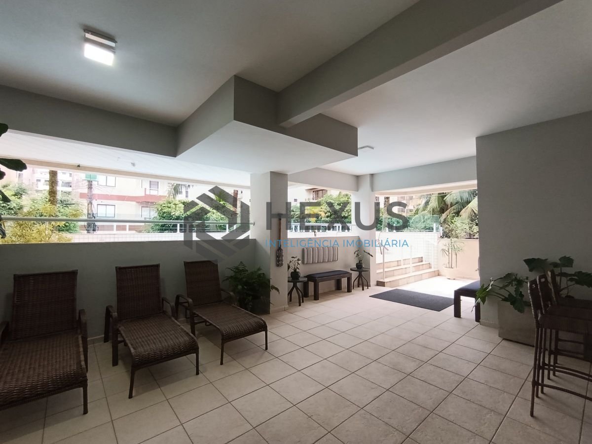 Foto 22 de Apartamento reformado com varanda e lazer a 400m da praia na Enseada, Guarujá