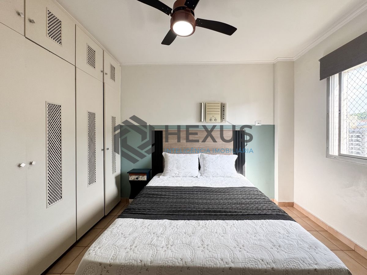 Foto 9 de Apartamento com varanda a 2 quadras da praia nas Pitangueiras, Guarujá