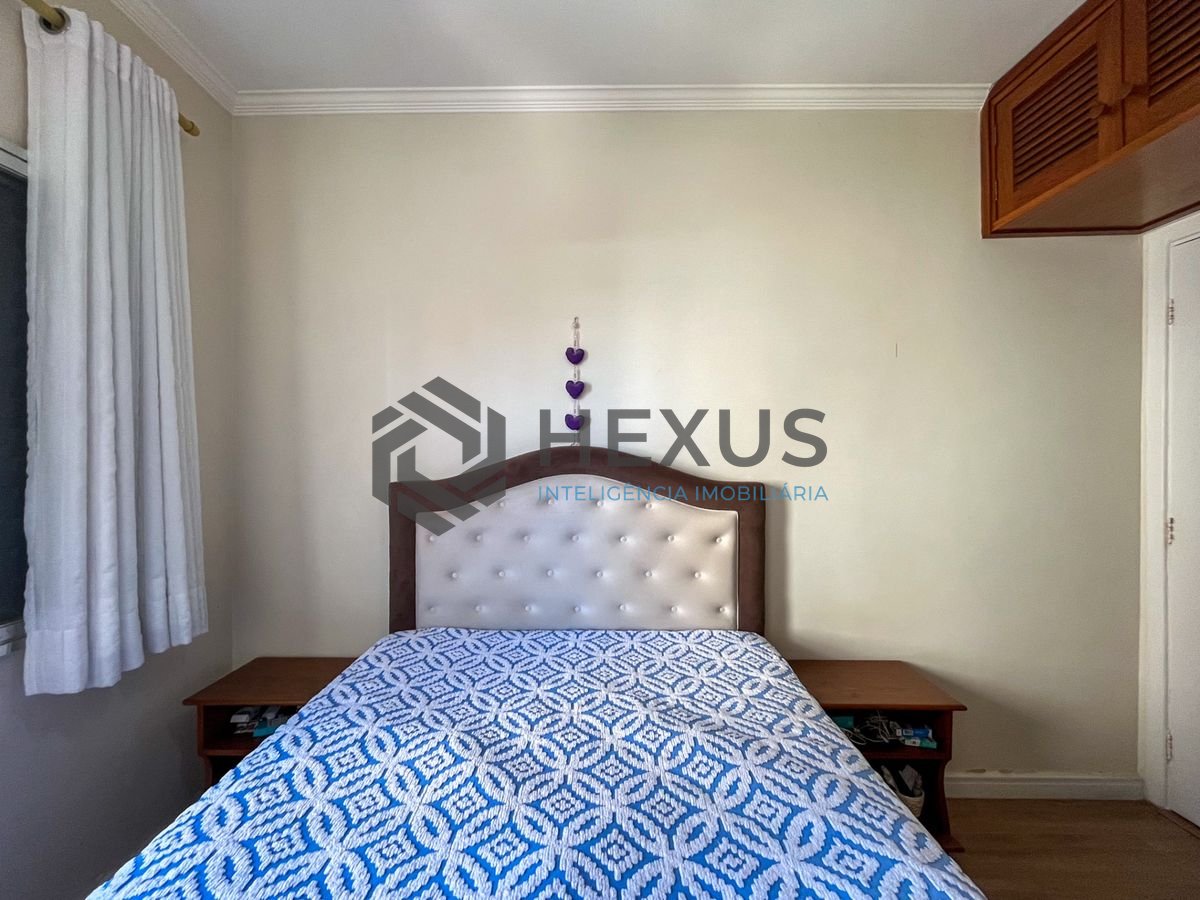Foto 11 de Apartamento com varanda na região da Brunella na Enseada, Guarujá