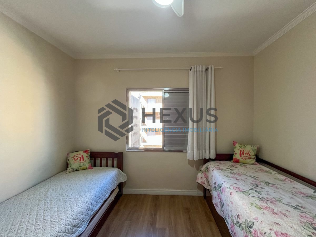 Foto 15 de Apartamento com varanda na região da Brunella na Enseada, Guarujá