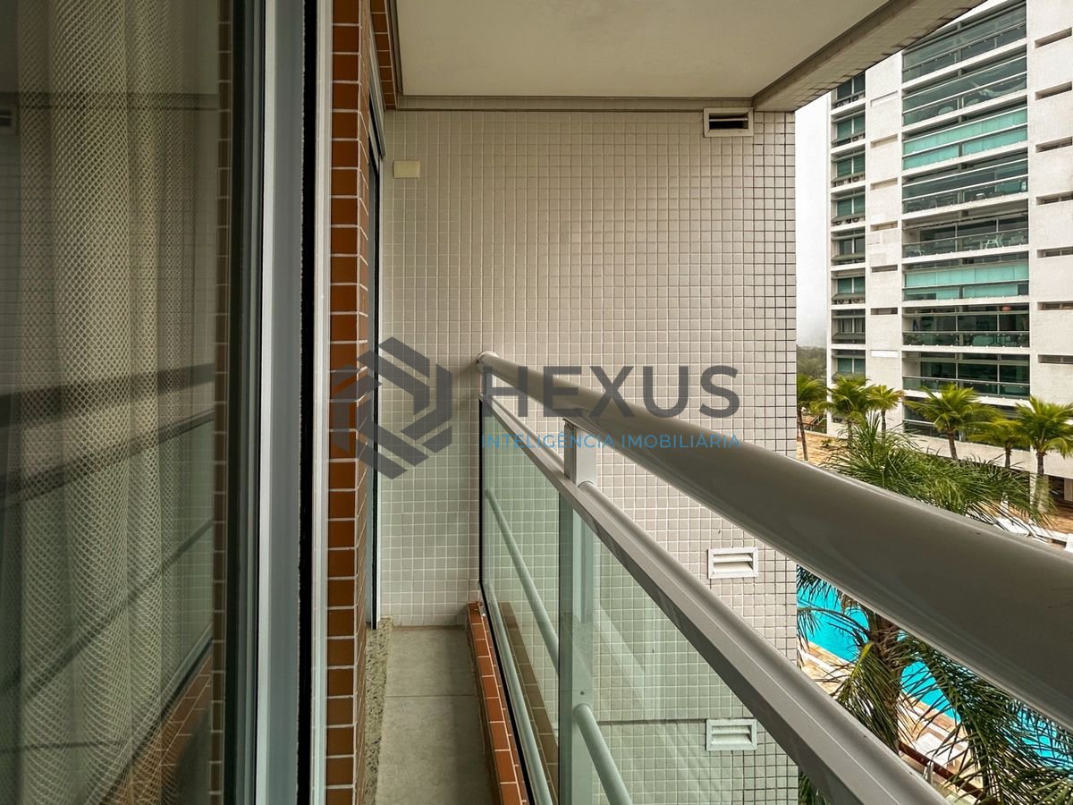 Foto 19 de Apartamento Duplex reformado com varanda vista mar e lazer  no Tortugas na Enseada, Guarujá