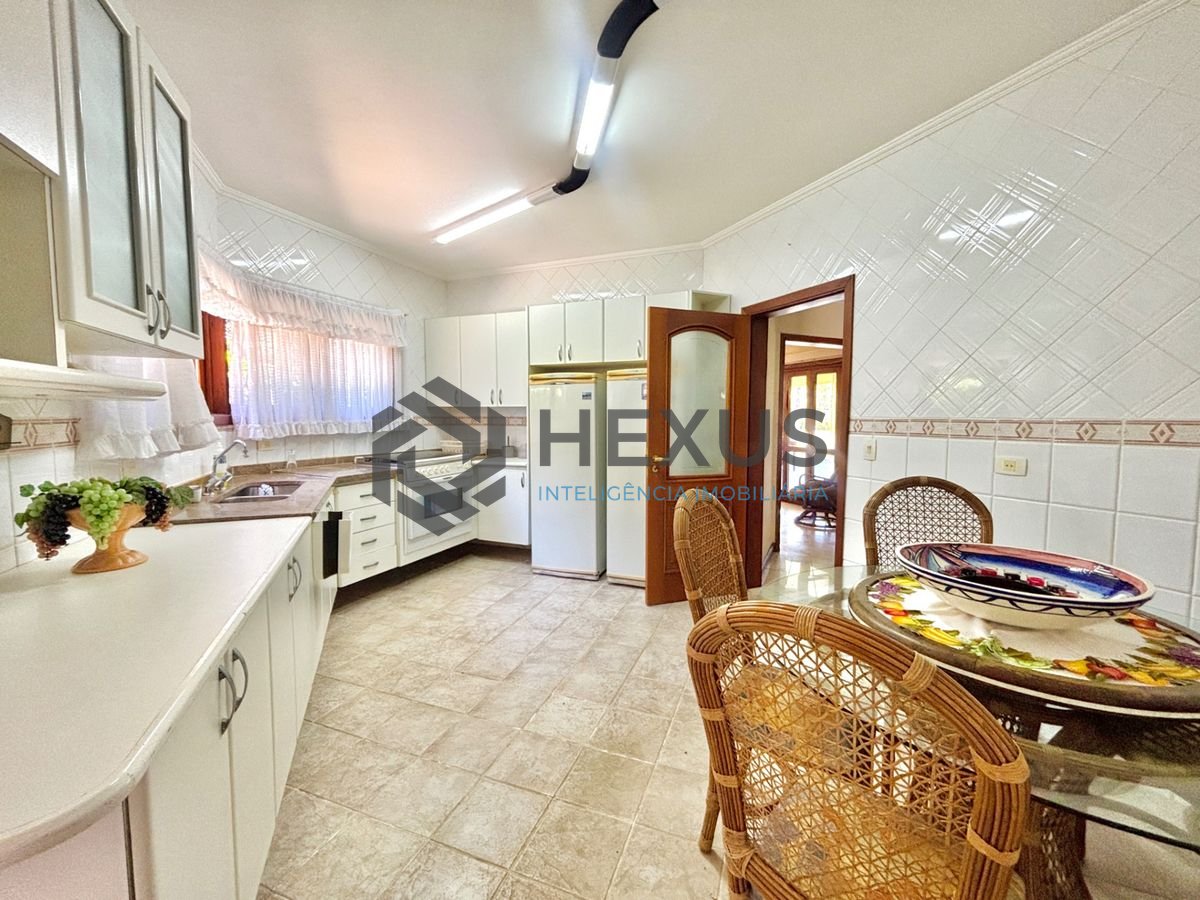 Foto 35 de Casa reformada com piscina e área gourmet no Jardim Acapulco, Guarujá