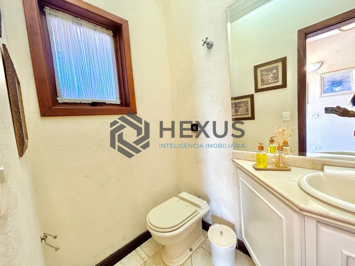 Foto 33 de Casa reformada com piscina e área gourmet no Jardim Acapulco, Guarujá
