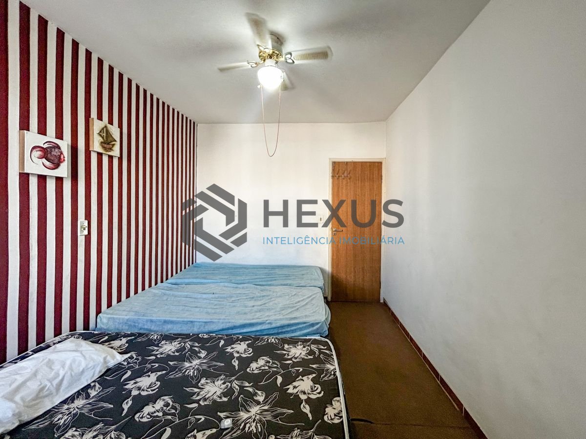 Foto 12 de Apartamento com varanda e lazer a 500m da praia na região do Jardim Las Palmas no Jardim Astúrias, Guarujá
