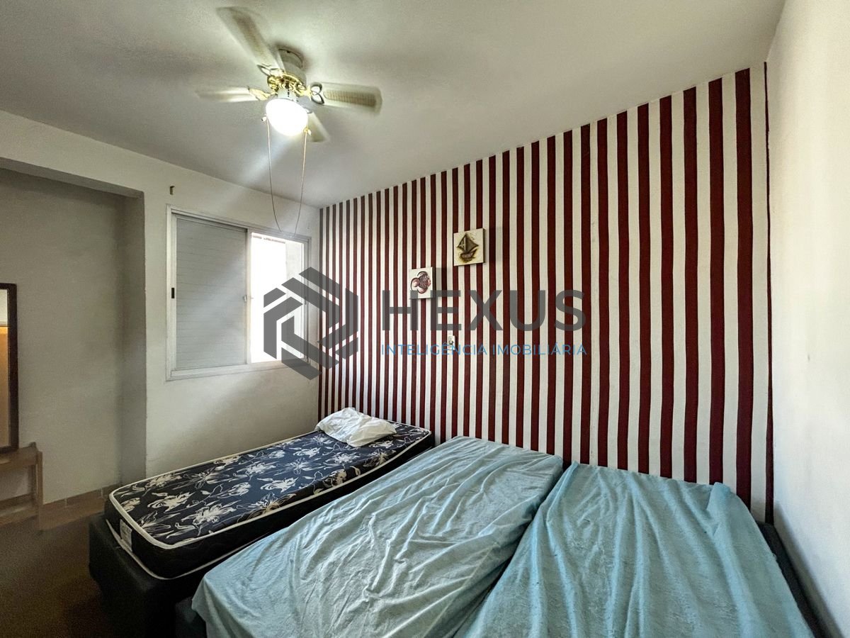 Foto 11 de Apartamento com varanda e lazer a 500m da praia na região do Jardim Las Palmas no Jardim Astúrias, Guarujá