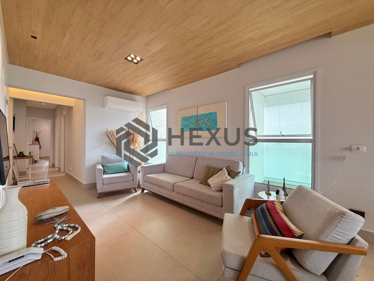 Foto 6 de Apartamento reformado com varanda gourmet vista mar e lazer a 250m da praia na Enseada, Guarujá