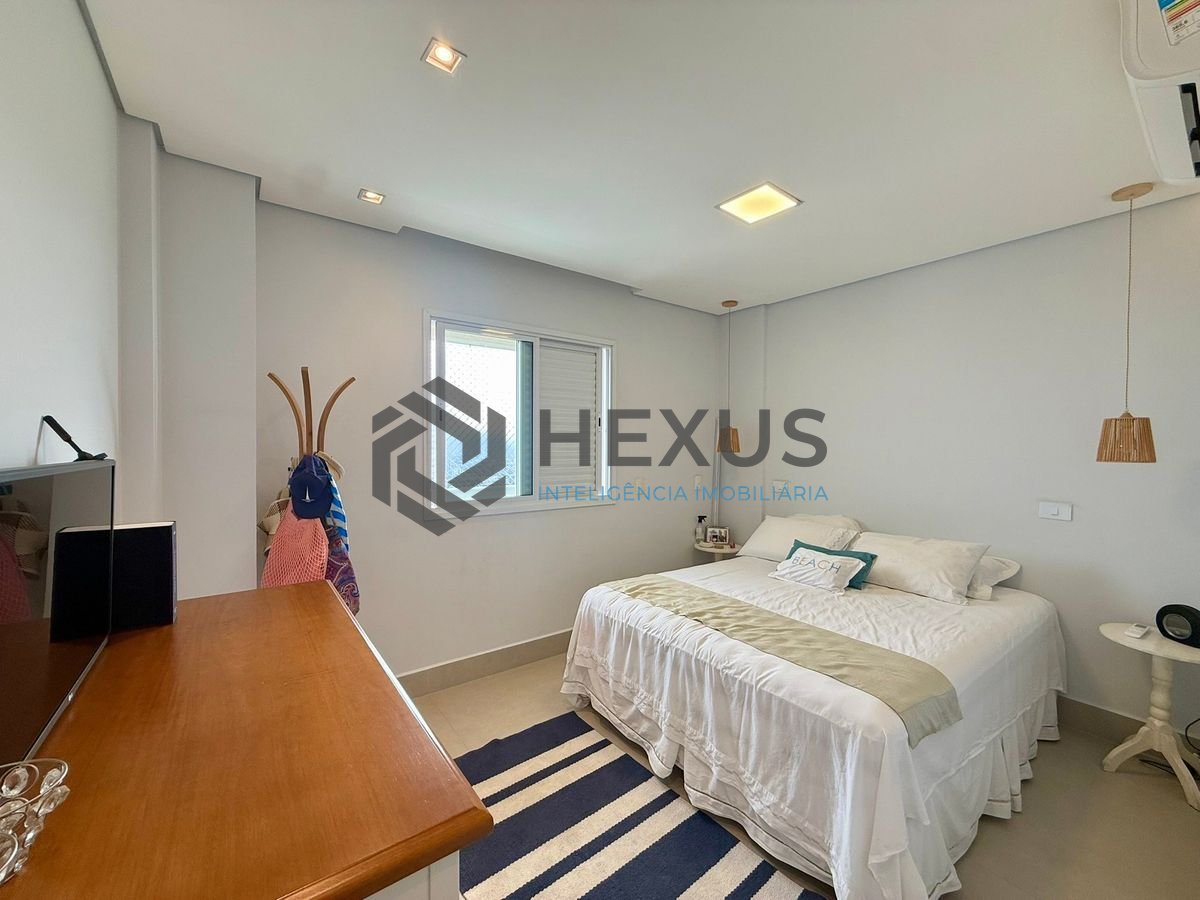 Foto 20 de Apartamento reformado com varanda gourmet vista mar e lazer a 250m da praia na Enseada, Guarujá