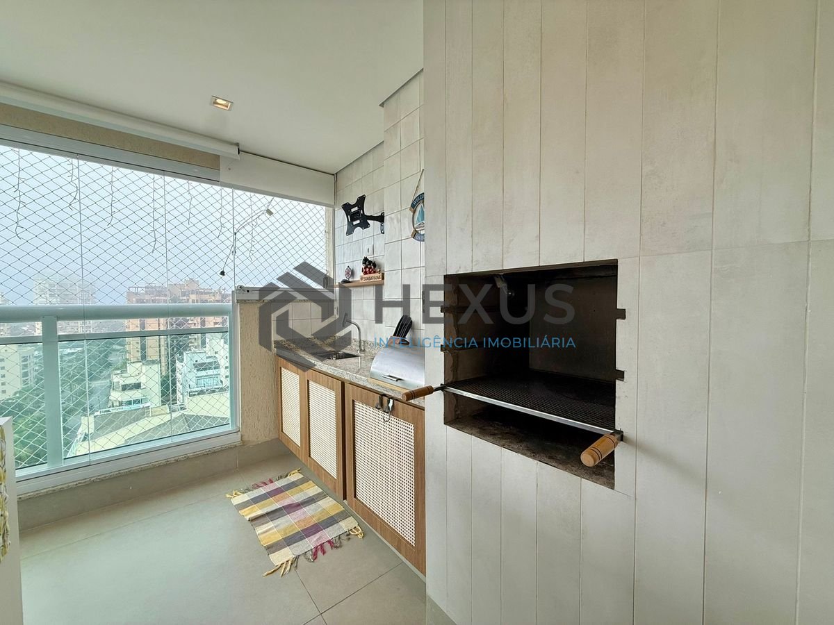 Foto 10 de Apartamento reformado com varanda gourmet vista mar e lazer a 250m da praia na Enseada, Guarujá