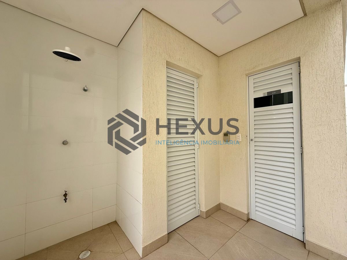 Foto 33 de Apartamento reformado com varanda gourmet vista mar e lazer a 250m da praia na Enseada, Guarujá
